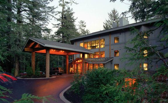 Wickaninnish Inn hotel exterior