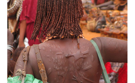 hamer tribe woman scars