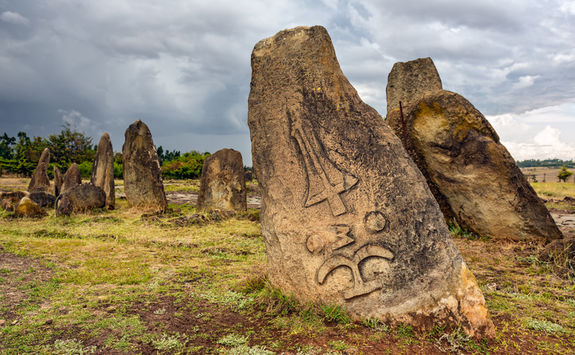tiya stone pillars