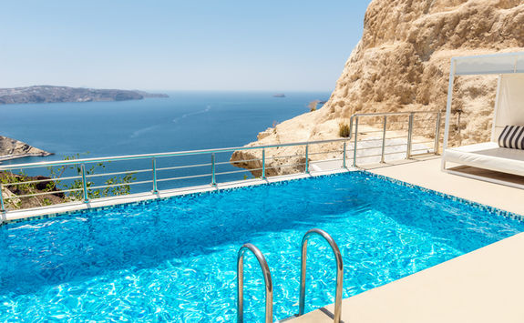 swimmimg pool