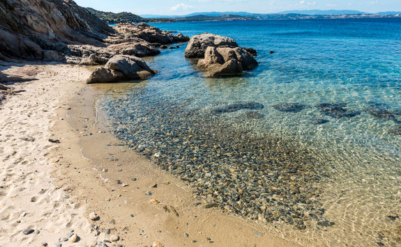 rocky island halkidki
