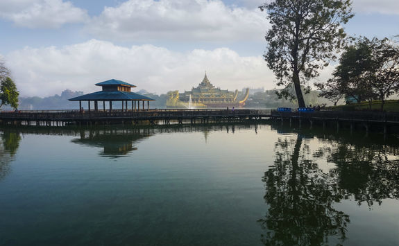 Karaweik palace Yangon