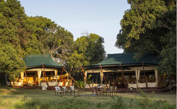 Elephant Pepper Camp lounge dining exterior