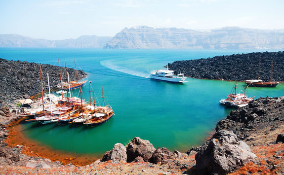 Santorini volcano cruiser