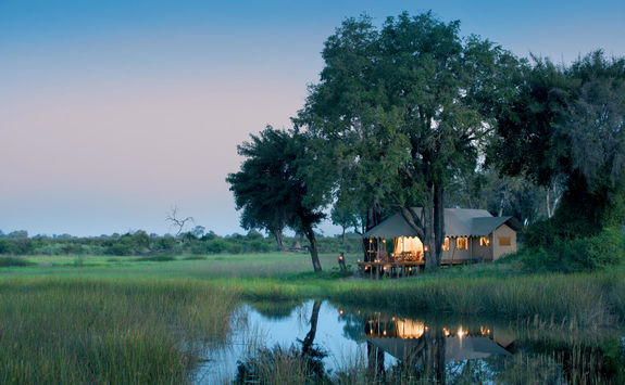 Duba expedition camp text exterior