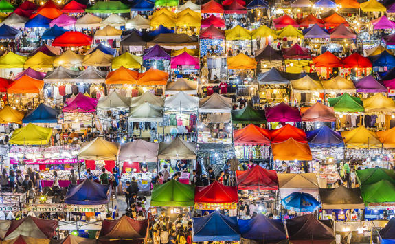 rod fai market bangkok