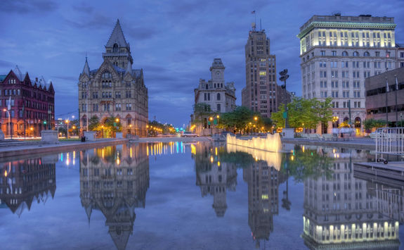 Syracuse by night
