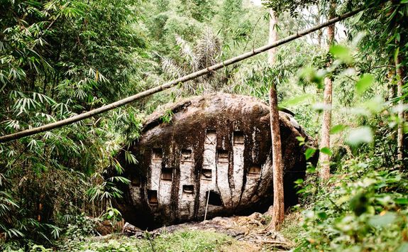 old torajan burial site