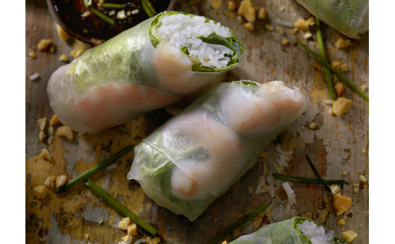 Shrimp and rice noodle salad rolls