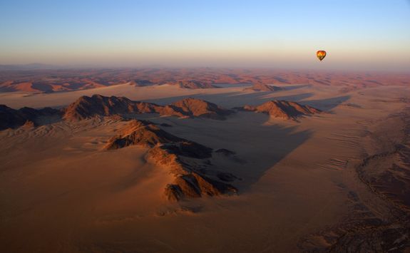 balloning namib desert