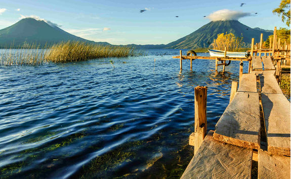 lake atitlan volcanoes
