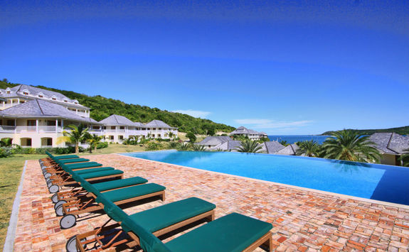 Nonsuch Bay pool