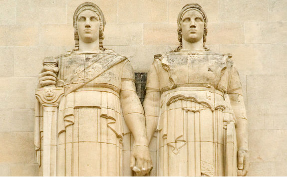 Statues on Aisne Marne American cemetery and memorial
