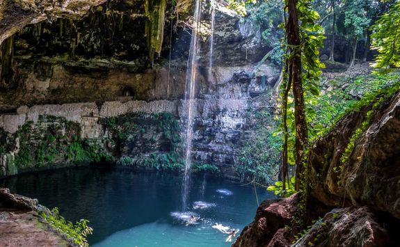 mexican limestone sinkholes