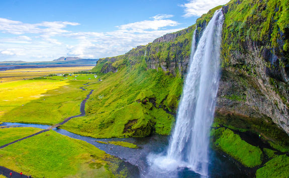 Seljalandsfoss waterfall