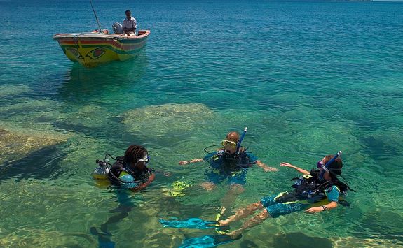 Kaya Maya scuba diving