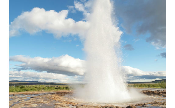 Strokkur geysir erupting