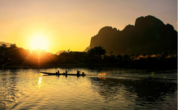 Sunset Kayaking in Vang Vieng