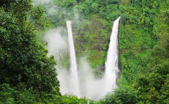 Tad Fane Waterfalls Close