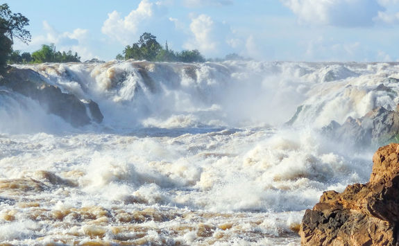 Khone Phapeng Waterfalls