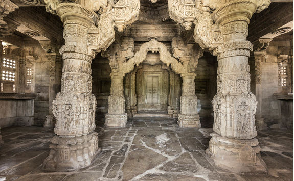 Interior of Sas Bahu Temple