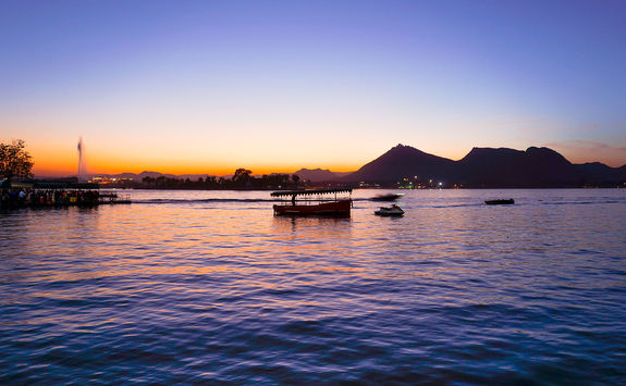 Udaipur sunset boat ride