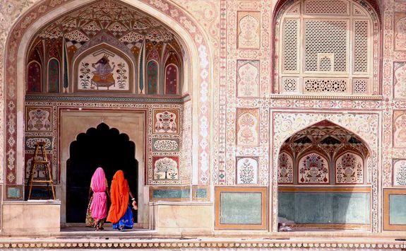 Women at Amber Fort