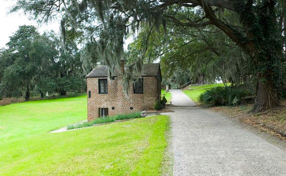 Middle Place plantation