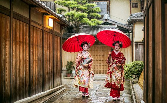 Geishas in Kyoto