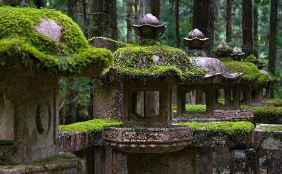 Lanterns in Koyasan