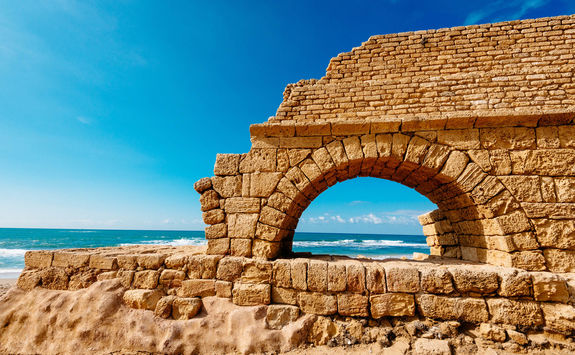 ruins and sea tel aviv