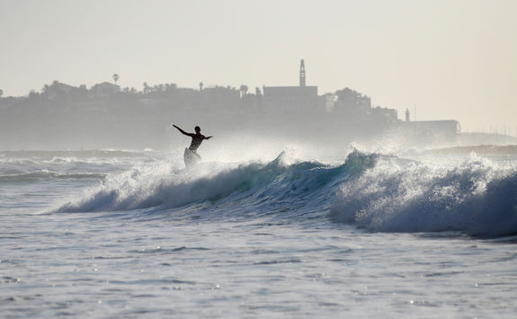 surfer tel aviv
