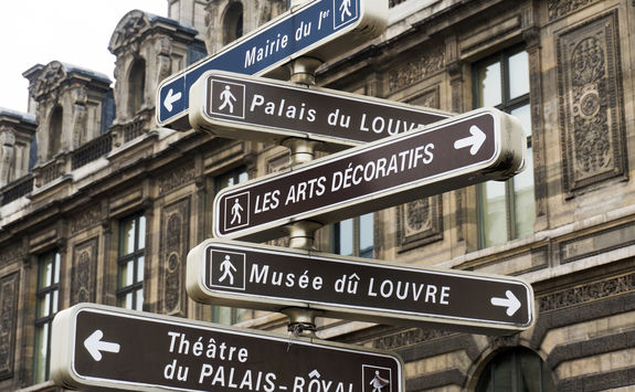Louvre Sign