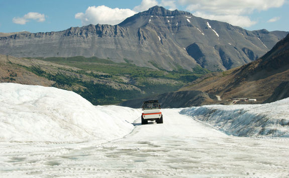 snowmobile on athabasca glacier columbia icefields