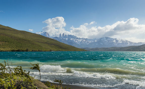 laguna azul torres del paine