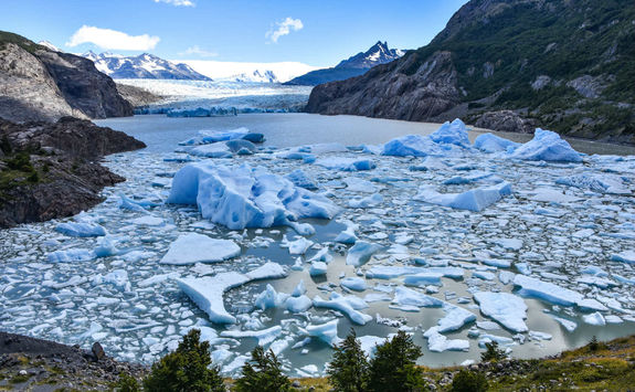 lake grey and grey glacier