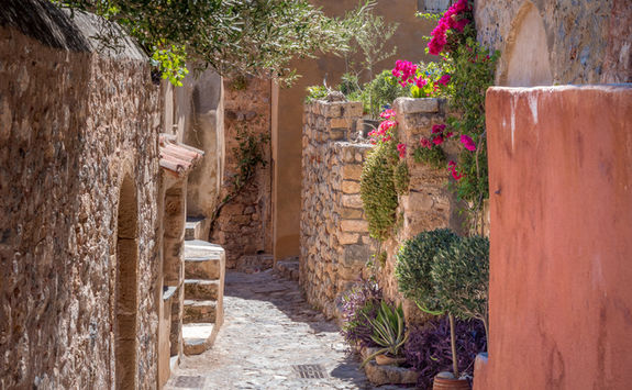 narrow street