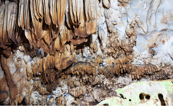 ceiling chiang dao