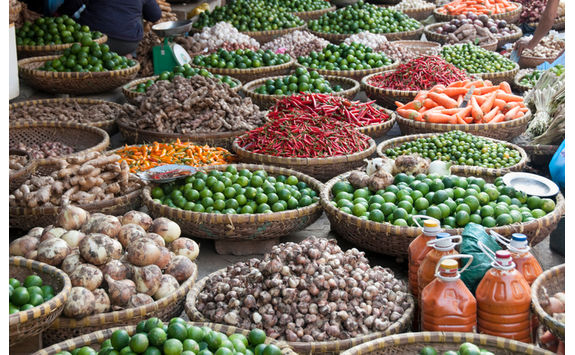 street stalls hanoi