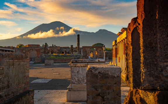 pompeii at sunset