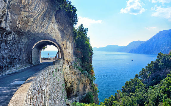 amalfi coastal road
