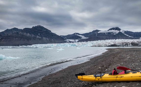 kayaking in svalbard