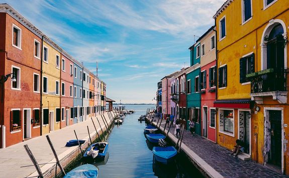 Burano colourful buildings