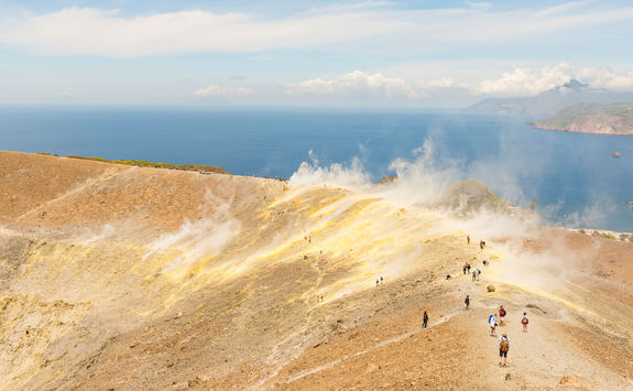 hikers mount etna