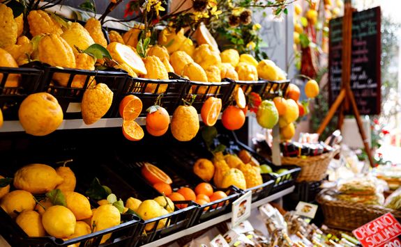 lemons market