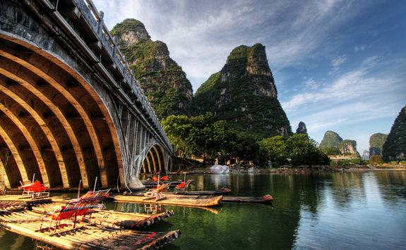 bamboo raft on the li river