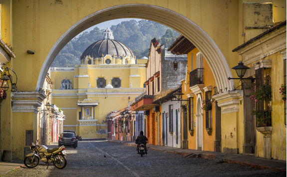 antigua cobbled street