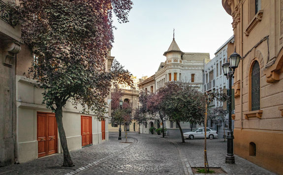 paris londres neighborhood santiago