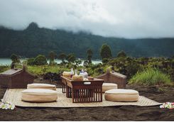 A luxurious picnic in Bali