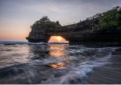tanah lot temple bali
